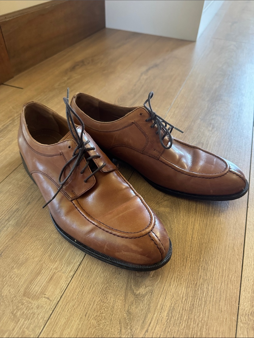 Johnston & Murphy Tan Brown Leather Apron-Toe Derby Shoes